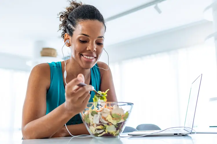 5 Cara Menjaga Motivasi Diet di Tengah Rutinitas Padat